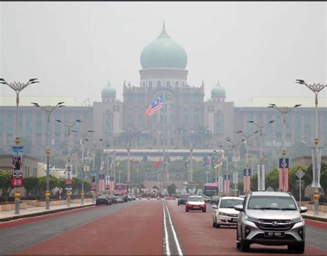 Last minute hotels in kuala lumpur. Haze: Schools in Kuala Lumpur to reopen today