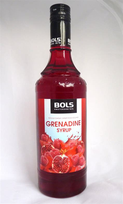 Here are all the best grenadine cocktails using this sweet syrup! Sparkling Pomegranate Margarita And Homemade Grenadine ...