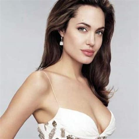 Angelina Jolie Looks Sexy In This Picture