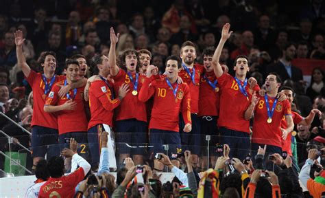 Necesita su mejor versión también atrás para sustentar sus aspiraciones de alcanzar la final del próximo 15 de julio en moscú. Spain VS Netherlands - FIFA World Cup South Africa 2010 Photo (13773179) - Fanpop