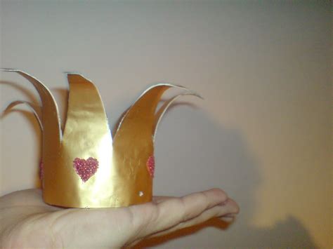 The queen of hearts is the classic villain from alice in wonderland. "MY OWN": "Queen of Hearts Crown DIY (do it yourself)