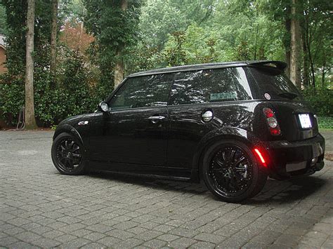 I Want To See Your Blacked Out 02 06 Minis North American Motoring