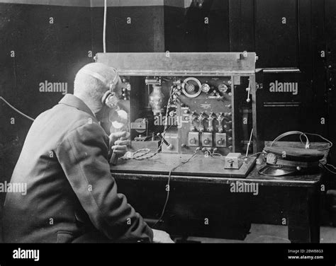 Marconi Wireless Set Black And White Stock Photos And Images Alamy