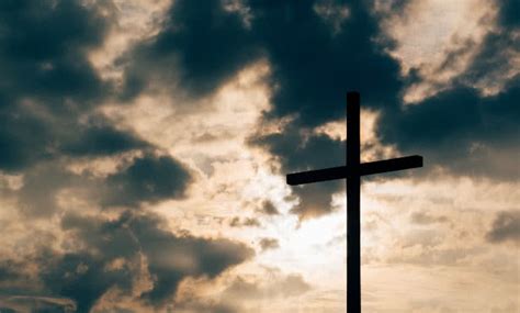 Good friday is the second day of the ​ easter triduum, the three days before easter, during which christians commemorate christ's passion. Good Friday 2021 - Calendar-12.com
