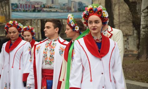 Офіційно в україні день соборності відзначається з 1999 року. Від Сяну до Дону. Письменник Сергій Жадан про Соборність України і чужі тези