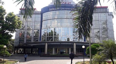 Ingin cari tahu tentang pilihan beasiswa yang ditawarkan universitas di atas? Review Telkom University dan Akreditasinya - - Berita Info ...