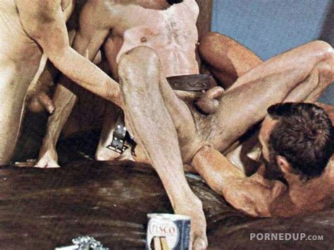 Retro Gays Fist Each Other Using Crisco Porned Up
