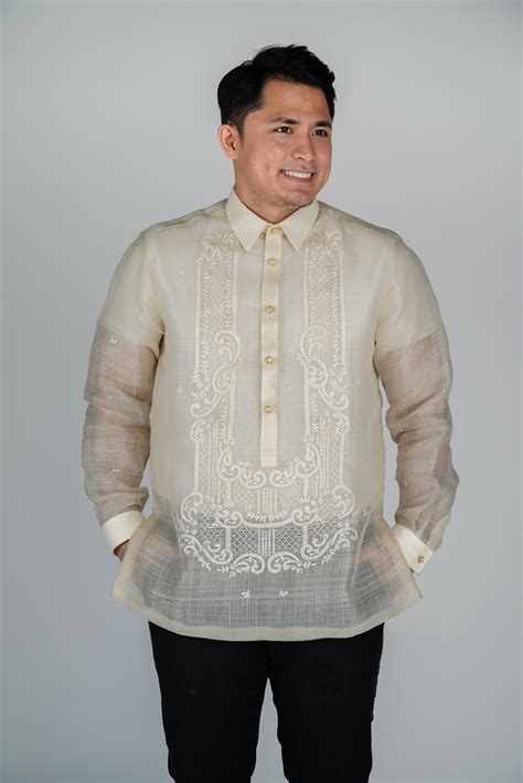 Barong Tagalog Barong Tagalog Filipino Fashion Filipino Clothing Gambaran