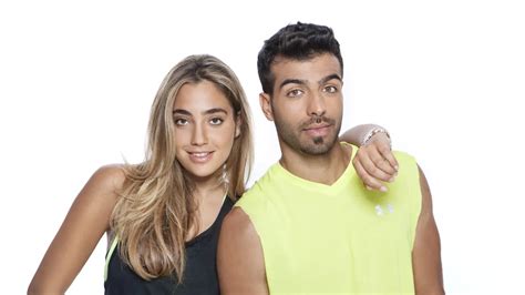 רמי גרשון חתם רשמית במכבי חיפה ובת זוגו, חביבת המדור, תככב מעתה ביציעי סמי עופר ותהיה צמודה בהרבה לכוכב הפרטי שלה. לא תאמינו איך נטע ברזני מ"המירוץ למיליון" נראית היום ...
