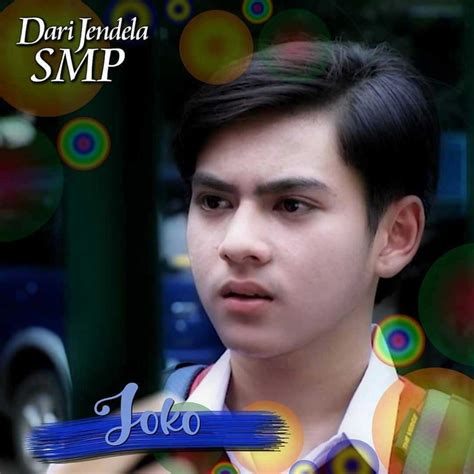 Indro tampak duduk sendiri di sini. Seberapa Taunya Kamu Sama Dari Jendela Smp : 5 Alasan ...