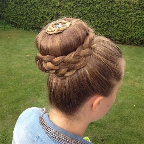 swedish braided bun trends and style Прически Укладка длинных волос Современные прически