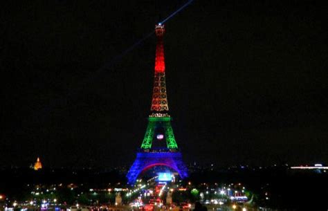 Eiffel Tower Lit In Rainbow Colors In Honor Of Orlando Shooting Victims