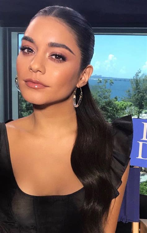Vanessa Hudgens Glowy Soft Summery Makeup Look And High Ponytail
