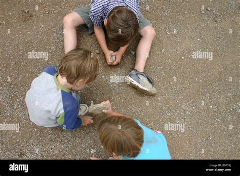 Children Digging In Dirt Hi Res Stock Photography And Images Alamy