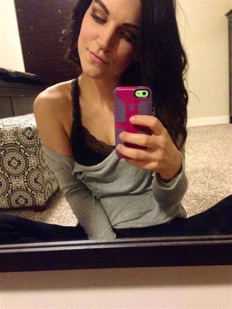 Hottest Mirror Selfies Proving The Mirror Selfie Isn T Dying Anytime Soon FOOYOH