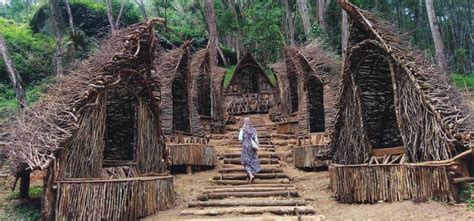 Karena tidak hanya tempat outing, tempat outing terbaik, tempat outing menarik saja yang perlu anda perhatikan. 8 Wisata Rumah Hobbit: Tempat Wisata di Lembang, Jogja dan ...
