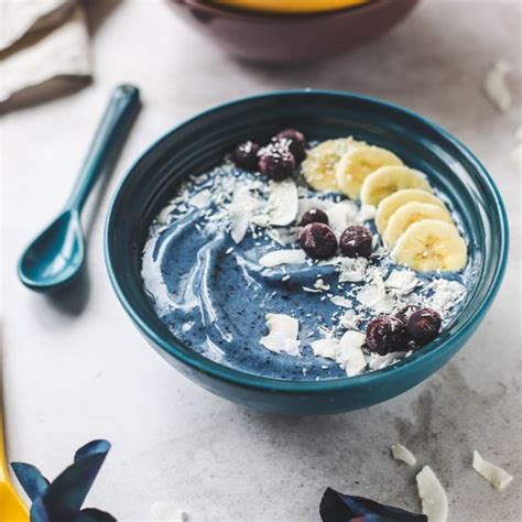 Spirulina Blueberry Smoothie Bowl Le Creuset Recipes