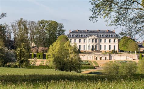 Your Ultimate Guide To Buying A Classic French Château Galerie