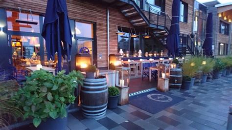 Restaurant booths └ restaurant chairs & seating └ furniture, signs & décor └ restaurant & food service └ business, office & industrial all categories antiques art baby books. Abendstimmung - Picture of Restaurant Bootshaus, Mainz ...