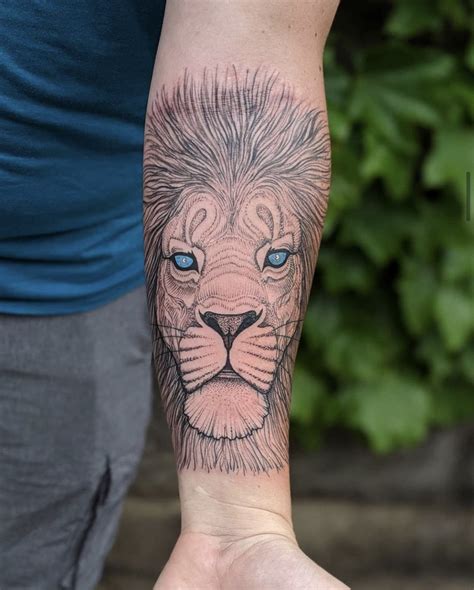 My Blue Eyed Lion Done A Few Weeks Ago By Dino Nemec Of Lone Wolf In