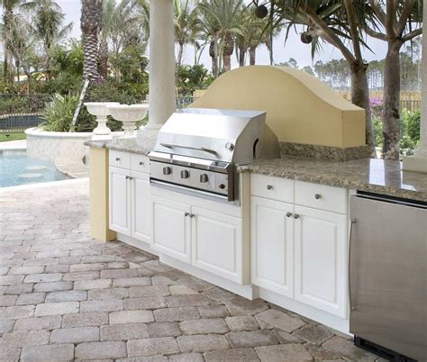 This Cold Weather Has Us Dreaming Of Outdoor Kitchens Like This One