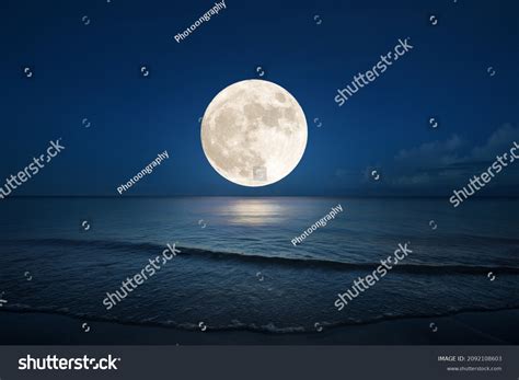 Full Moon Over Sea Sea Wave Stock Photo 2092108603 Shutterstock