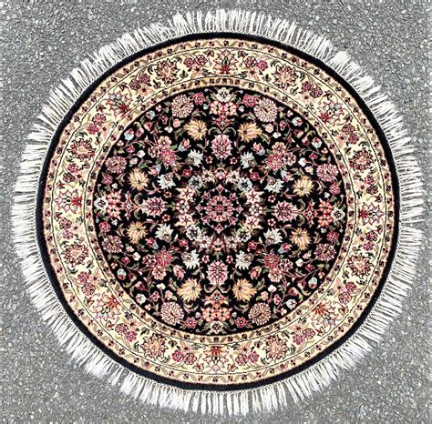 Lot Persian Tabriz Round Hand Knotted Rug With 175 Kpsi 30 Diameter