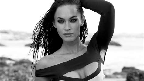 Want to discover art related to sexywallpapers? Hot and Sexy Look of Megan Fox Wallpaper | HD Wallpapers