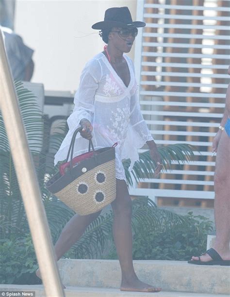 Naomi Campbell Gets 2014 Off To Glamorous Start As She Slips Into