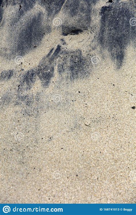 Verkäufer aus dem ausland können ihnen artikel regulär über einen internationalen versandservice zuschicken. Sand Am Strand Von Santa Marta, Kolumbien Stockbild - Bild ...