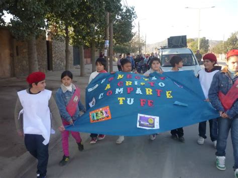 Conoció la fe por su madre, pero se dejó llevar por el mundo pagano en que vivía y…lee la vida completa de san pantaleón aquí. Prensa Obispado de Catamarca: Procesión en honor a San ...