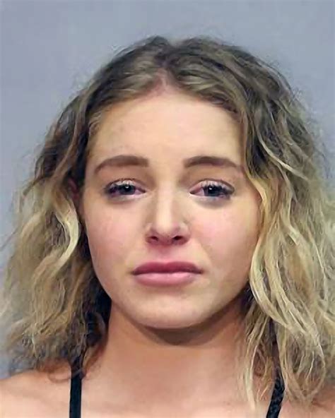 OnlyFans' Courtney Clenney agrees to return to Florida for murder trial