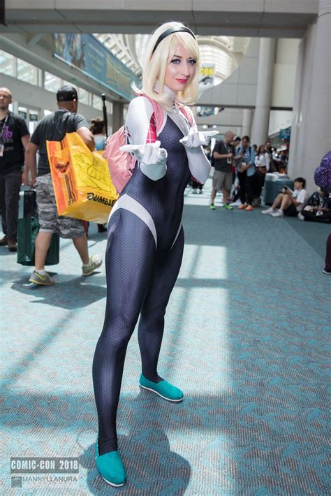 Image Result For Comic Con 2018 Cosplay Action Poses Cosplay Poses