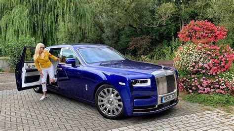New Rolls Royce Phantom Worlds Most Luxurious Car Gentnews