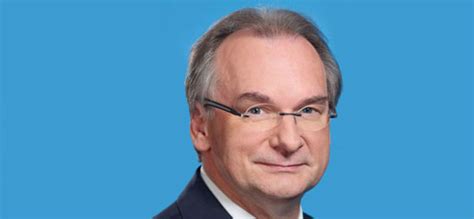 Hier twittert der ministerpräsident persönlich. Erklärung des Ministerpräsidenten Dr. Reiner Haseloff ...
