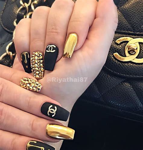 30 Incredible Acrylic Black Nail Art Designs Ideas For Long Nails Page 17 Of 30 Fashionsum