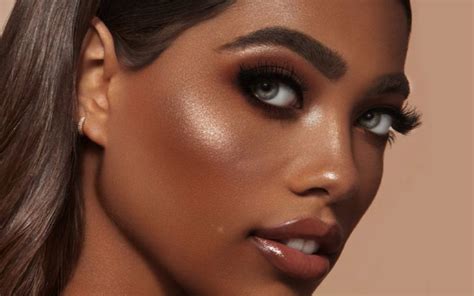 13 Ways Of Becoming A Celeb With Your Bronze Skin Tone