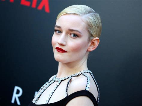 Who Is Julia Garner Your Guide To ‘ozarks Scrappy And Smart Ruth