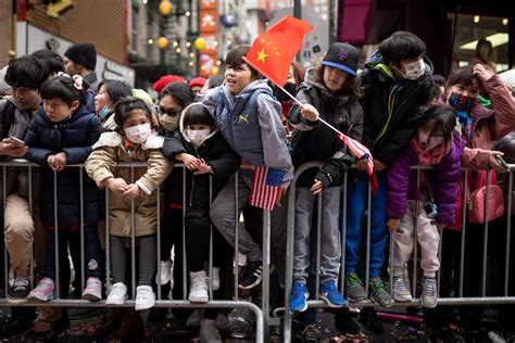 纽约唐人街举行花车大游行庆祝新春 侨报网