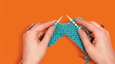 3 New Knitting Styles to Try: English, Continental & Portuguese
