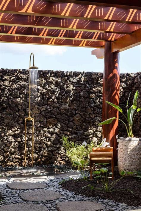 Refreshing Ideas For An Outdoor Shower
