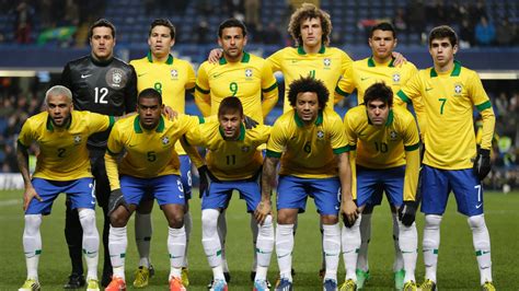Quem é a seleção brasileira de futebol? Seleção Brasileira é convocada para a Copa das Confederações 2013. Veja a lista.