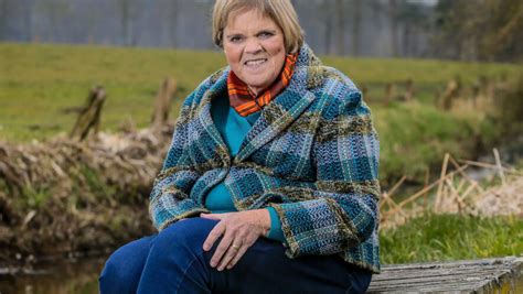 Click to release title to look at track list of the album. Margriet Hermans onthult anekdote over haar huwelijk: "ik ...