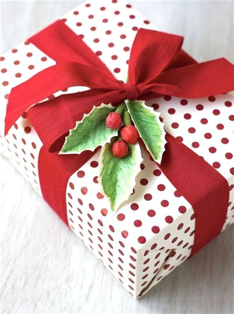 Collection by kaydence moore magazine. Creative Christmas Gift Wrapping Ideas - Pink Lover