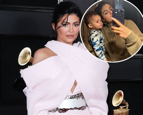 kylie jenner finally shares first full pic of her son and reveals his new name showbizztoday