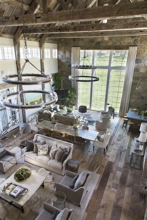 Rusticity Meets Glamour In Comfortable Livable Country Home