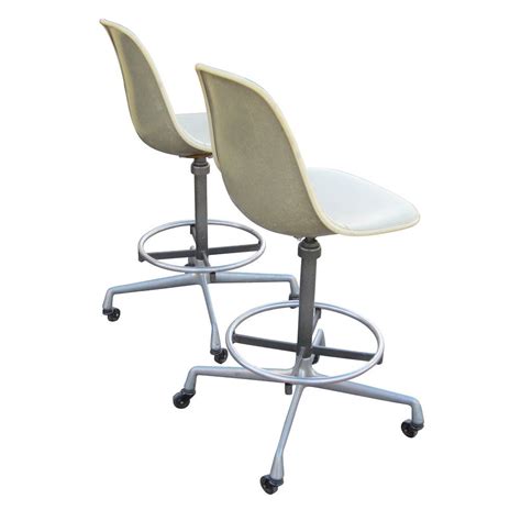Herman miller aeron tilt limiter task chair, adjustable vinyl arms, graphite frame / carbon classic pellicle, size b (medium). Vintage Eames for Herman Miller Architect Drafting Stools ...