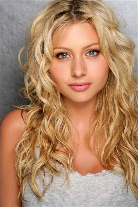 Long Blonde Curly Hair Style ← Cool Curly Hair