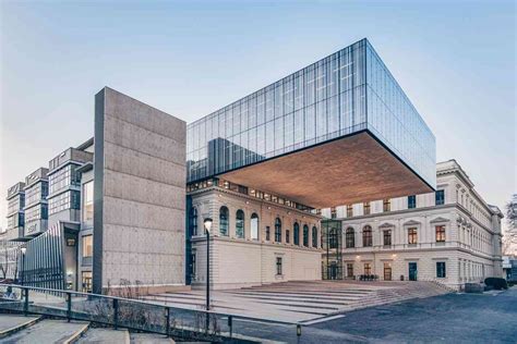 Beispiele Historischer And Moderner Architektur In Graz