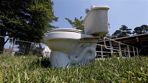 Florida Woman Says Toilet Explodes After Lightning Strike